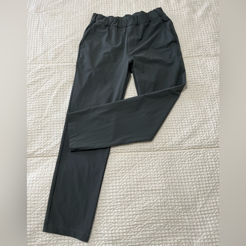 Womens dark grey Vuori pants